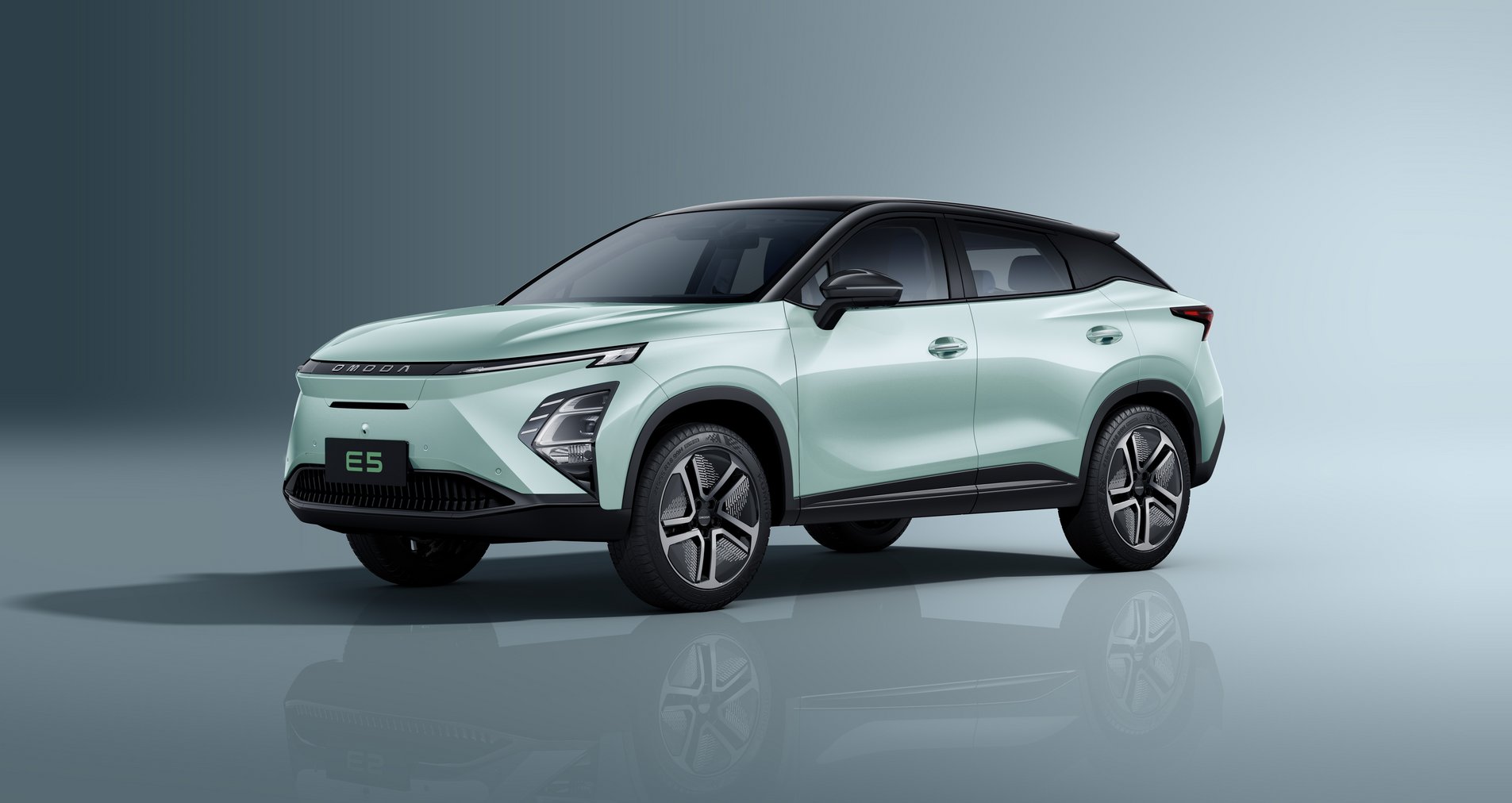 TITAN GREEN / CZARNY DACH